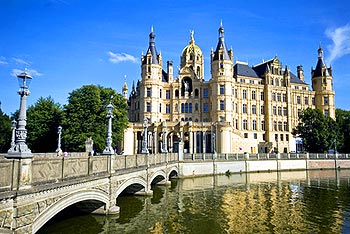 Schweriner Schloss bei den Hotels Schwerin